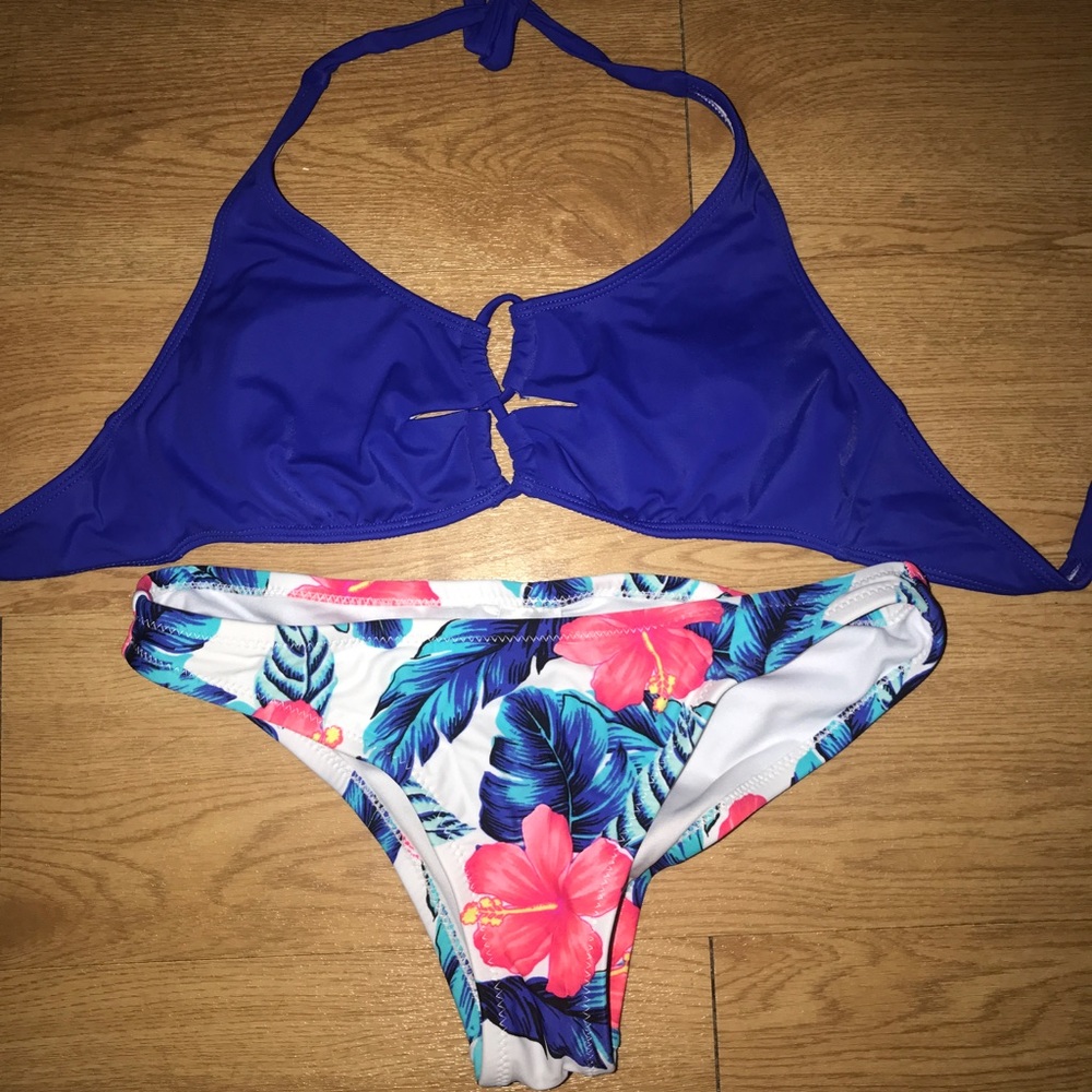 Floral bikini